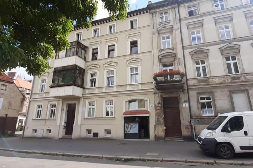 Lemuria Apartament Szkolna Centrum Legnica Exterior foto